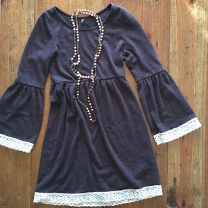 Boutique tunic top label Crece.